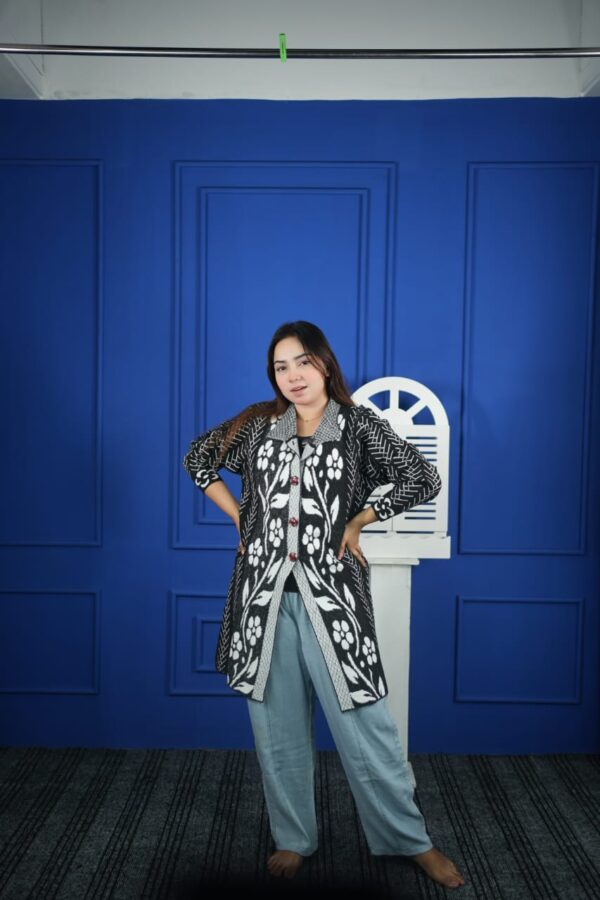 Black Floral Patterned Long Sweater